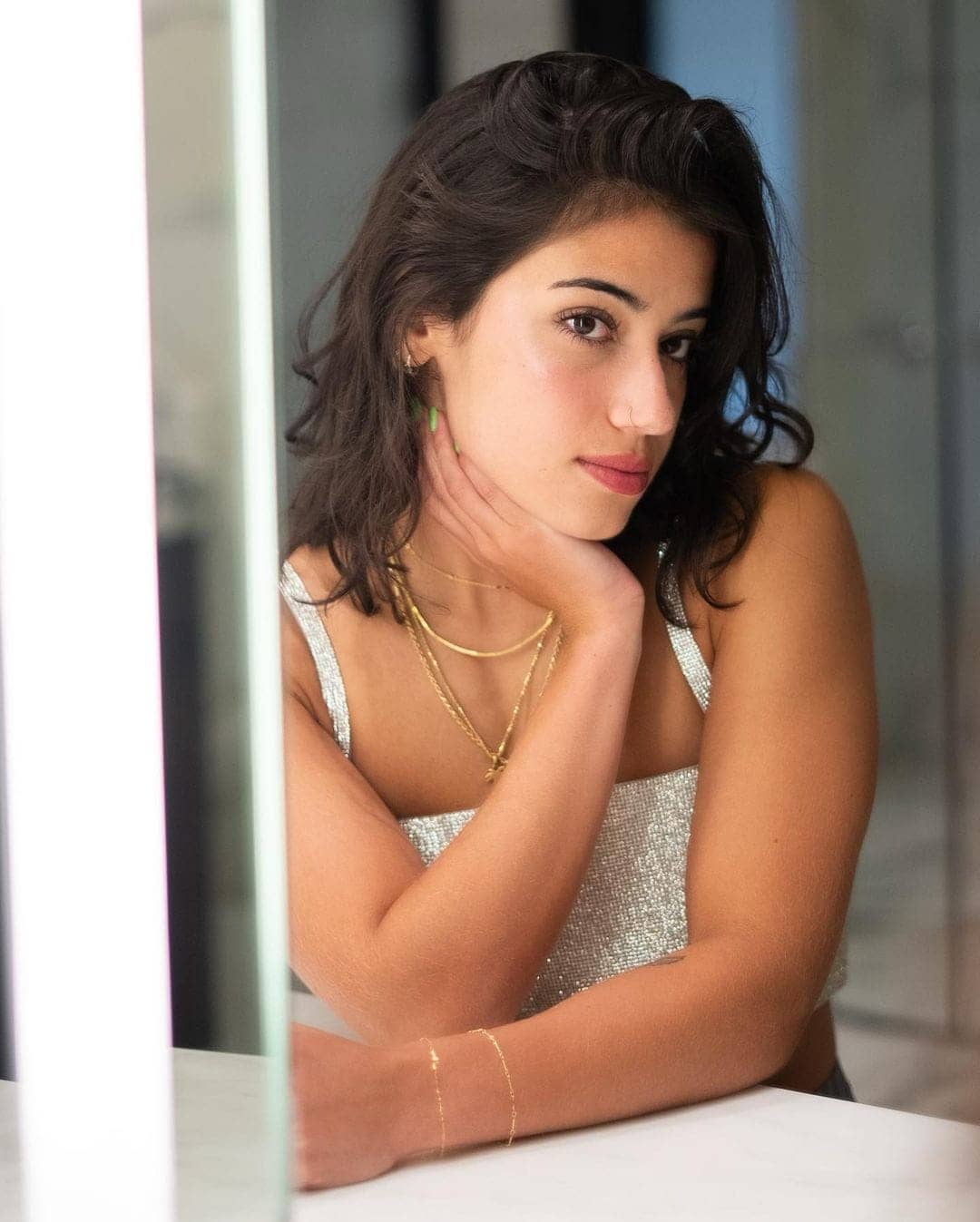 Sara Saffari Age Height Husband Net Worth Kid Brother