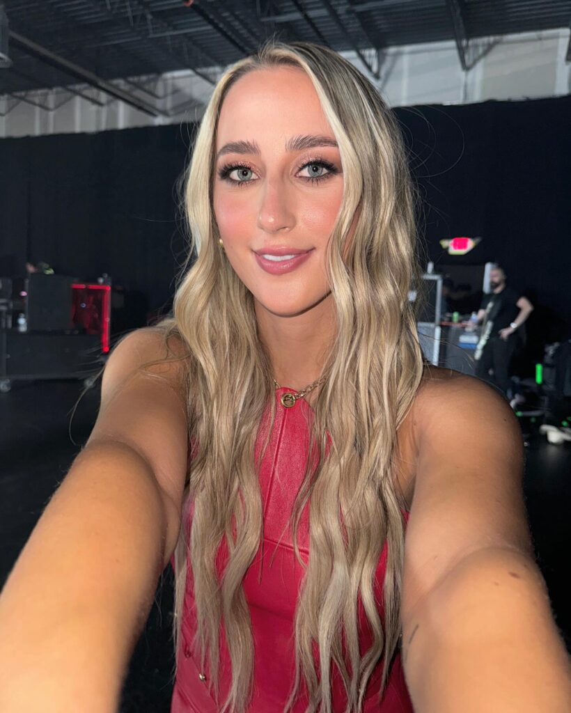 Ashley Cooke Social Media