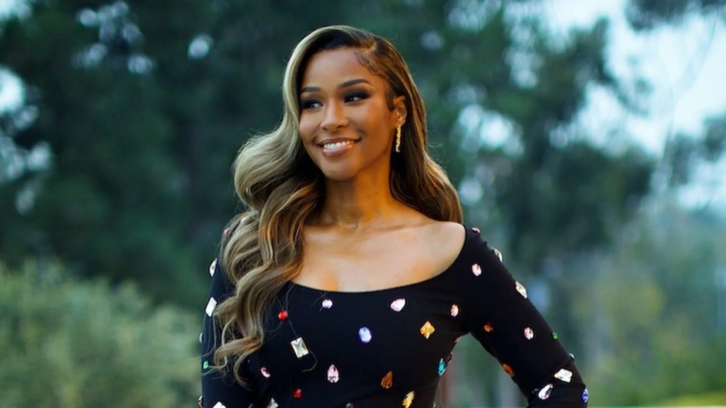 Who is Savannah James?