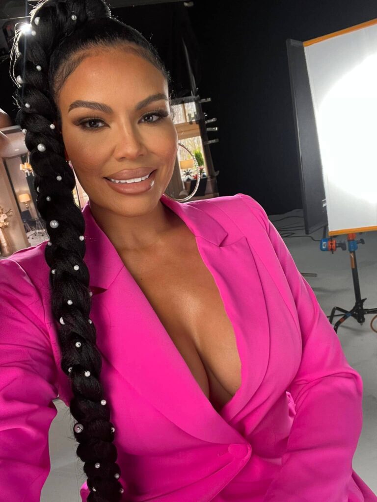 Mia Thornton Nationality and Ethnicity