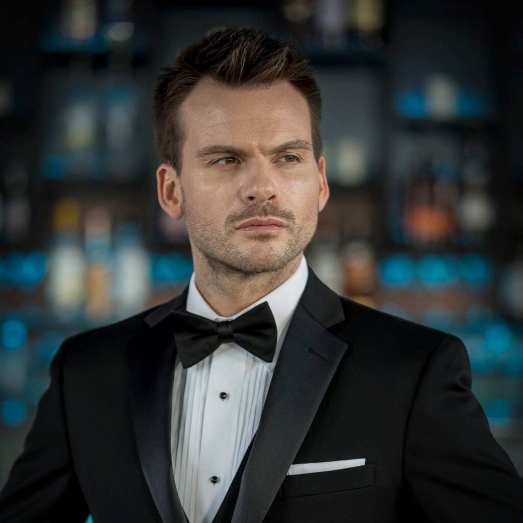 Jason Ladanye