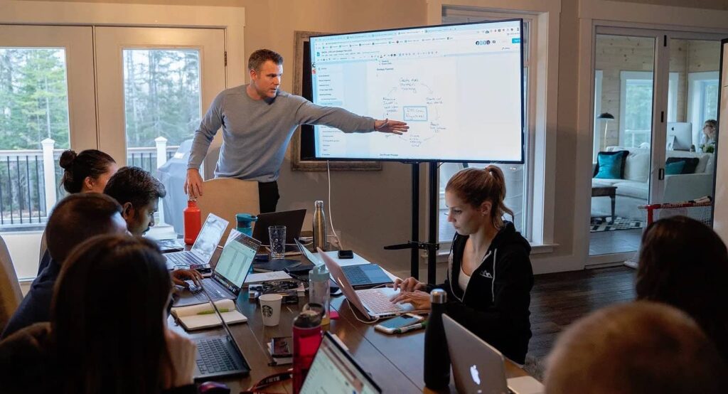 What is Dan Martell Saas Academy