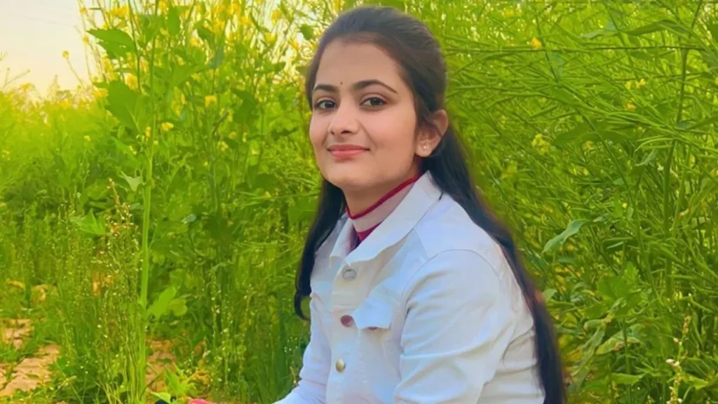 IPS Divya Tanwar Education