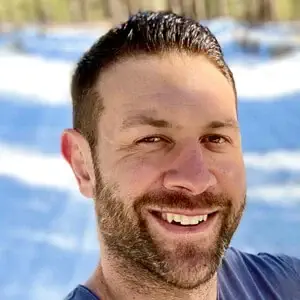 What is Lee Asher's Nationality?