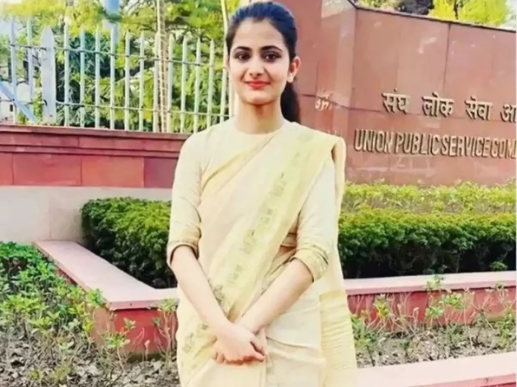 Posting Of Ias Divya Tanwar