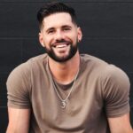 https://www.biographygen.com/wp-content/uploads/2024/03/Aaron-Abke-Image-1.jpg