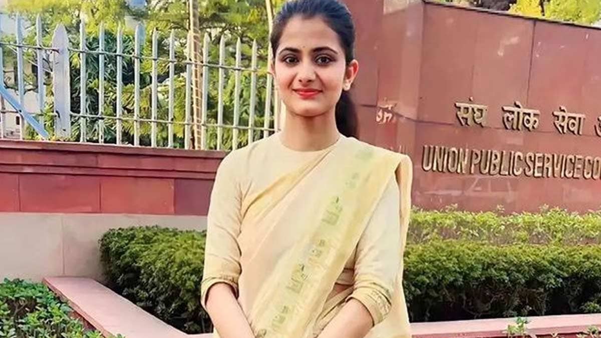 https://www.biographygen.com/wp-content/uploads/2024/03/who-is-ips-divya-tanwar-2-1.jpg