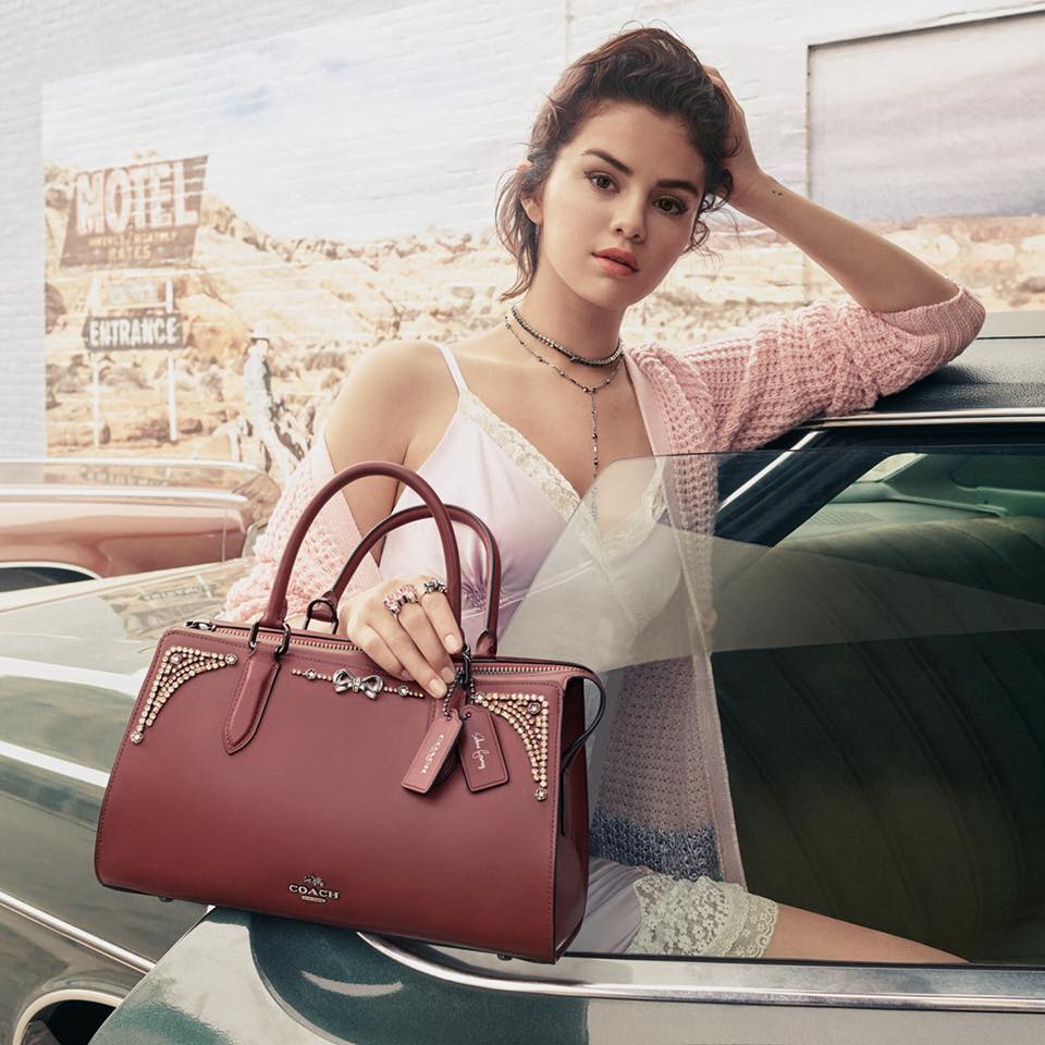 Selena Gomez Biography, Net Worth, Early Life, Career, Relationship