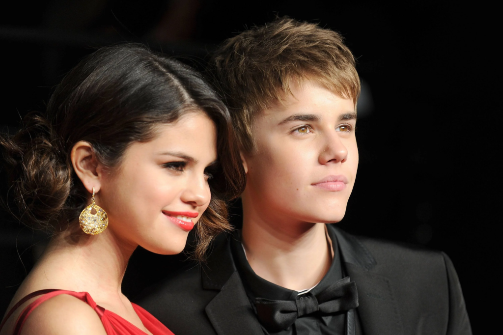 Justin Bieber girlfriend (Selena Gomez)