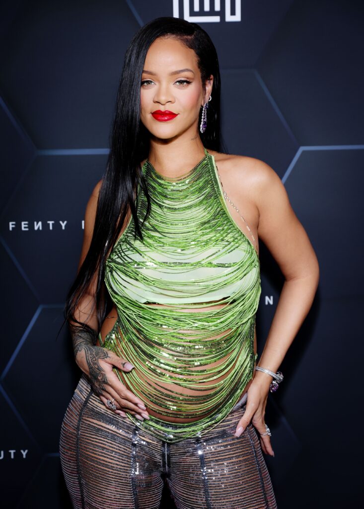 Rihanna Net Worth $1.4 Billion