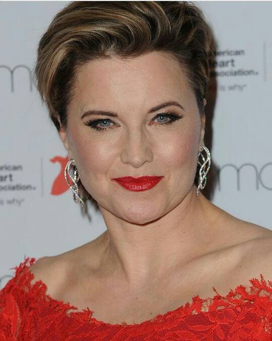 Lucy Lawless Net Worth