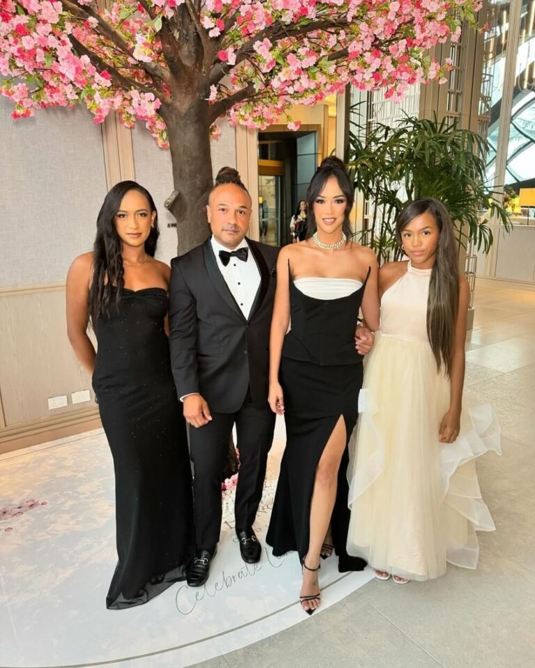 Kat Clark Husband and Daughters