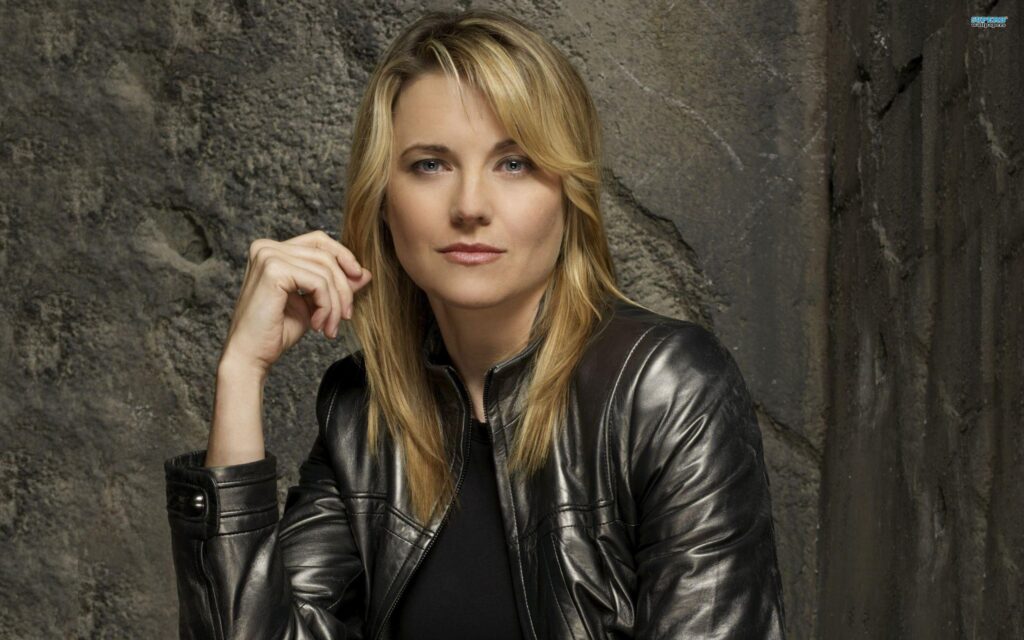 Lucy Lawless Personal Life