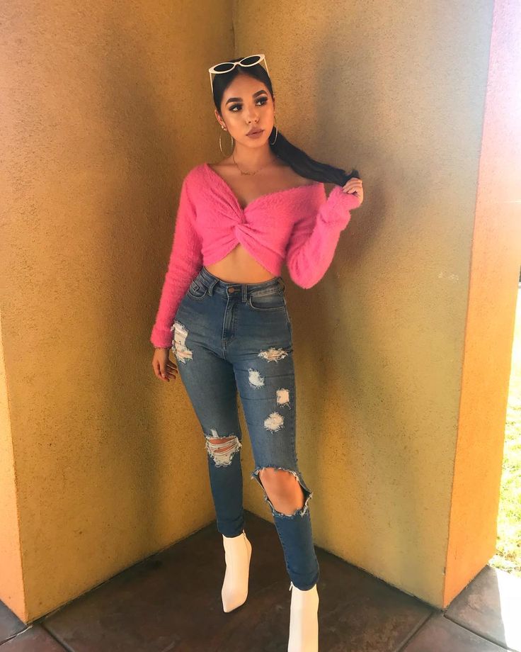 Destiny Salazar, known as Dessxmx: Influencing Beauty and Lifestyle Content Through Relatability and Events