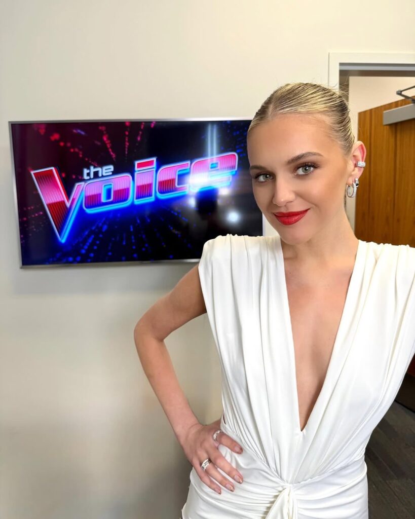 How did Kelsea Ballerini become famous?