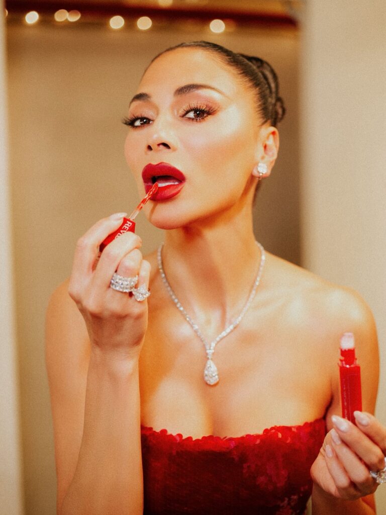 https://www.biographygen.com/wp-content/uploads/2025/07/0_Nicole-Scherzinger.png