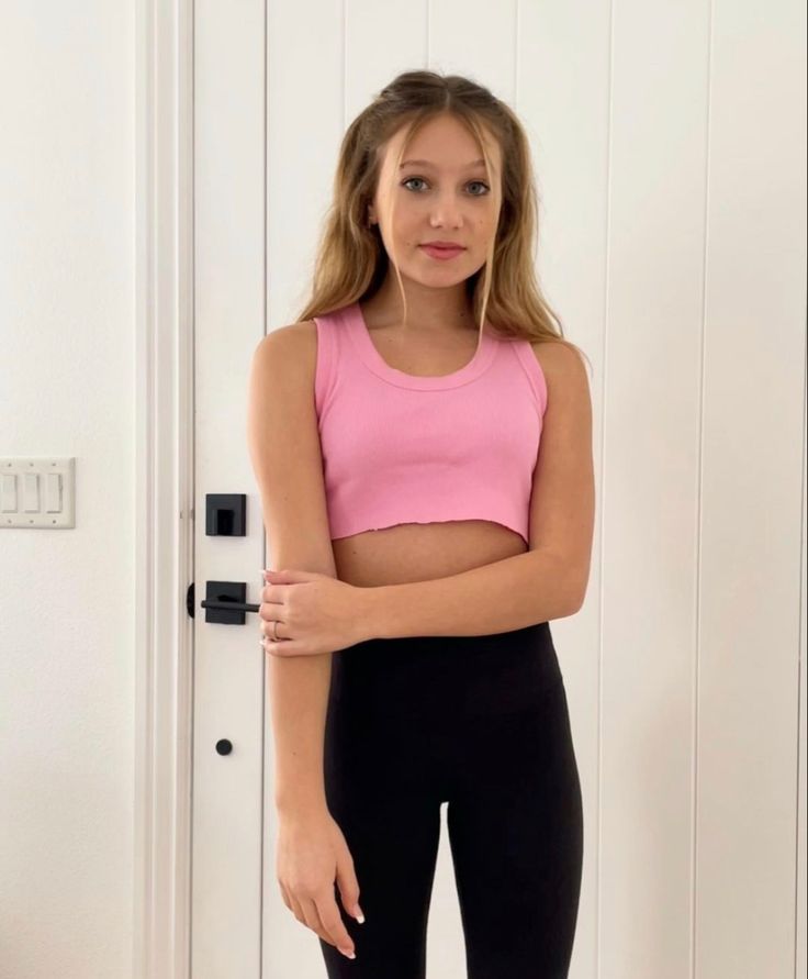 Nicolette Durazzo Dancing