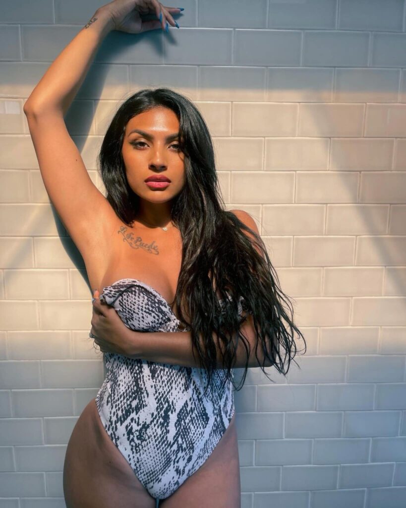 Paula DeAnda Education and Musical Development
