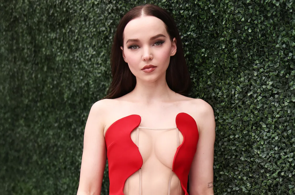 Dove Cameron Wiki, Height, Age, Family, Boyfriend, Net Worth and Career