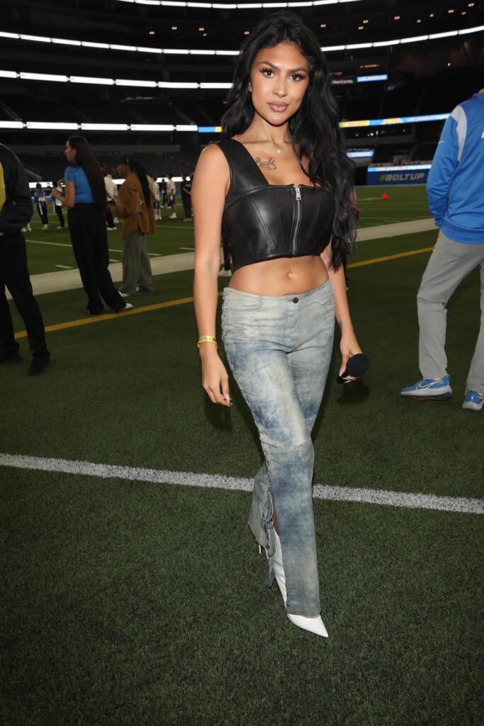 Paula DeAnda Height and Weight