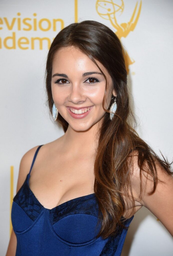 Haley Pullos Personal Life