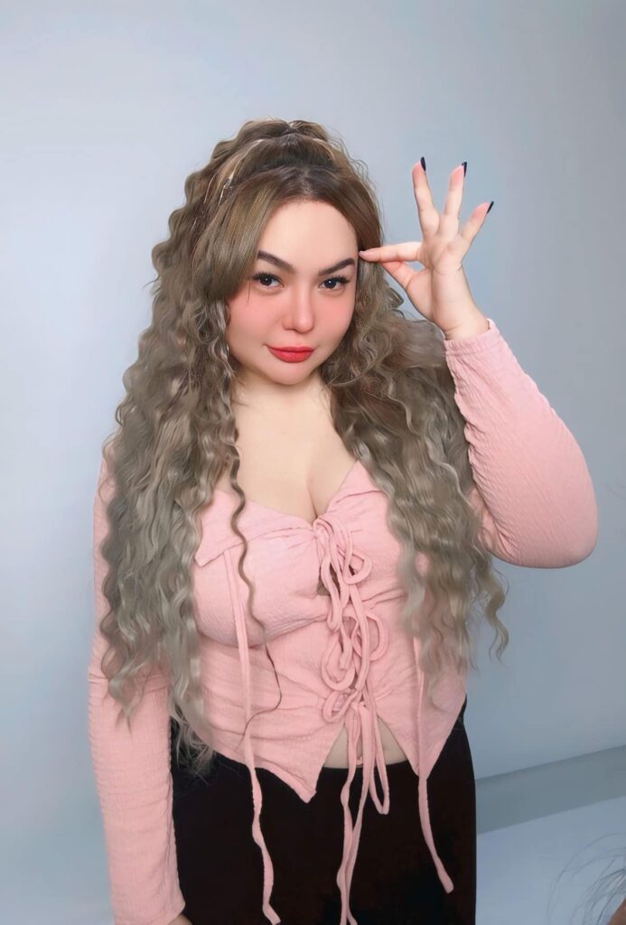 Mari Fowler Net Worth $200,000 and $300,000
