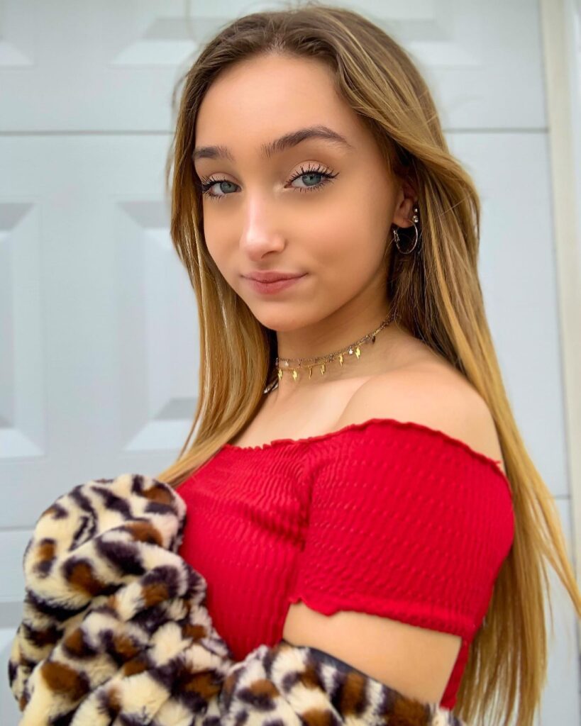 McKenzi Brooke Wikipedia/Biography