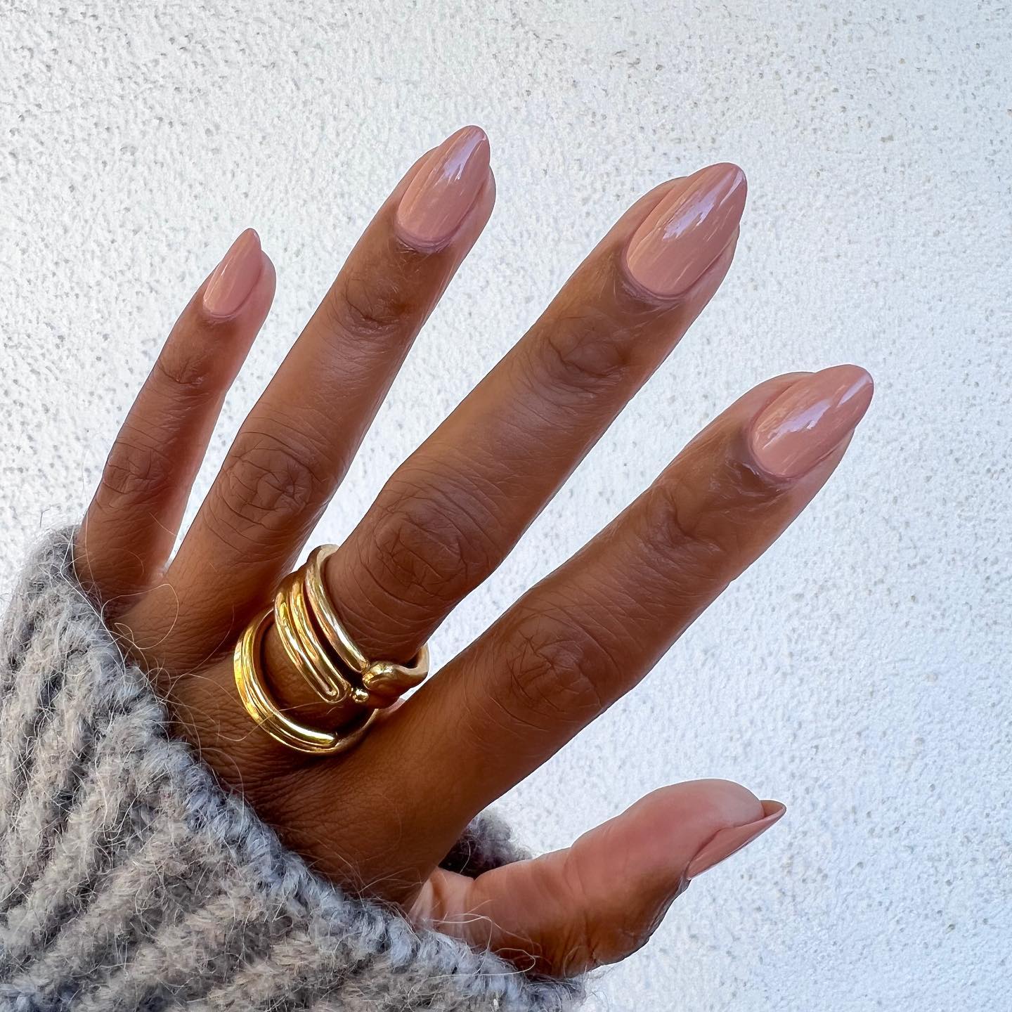 20 Extra Short Almond Nails Designs That Prove Size Doesn’t Matter
