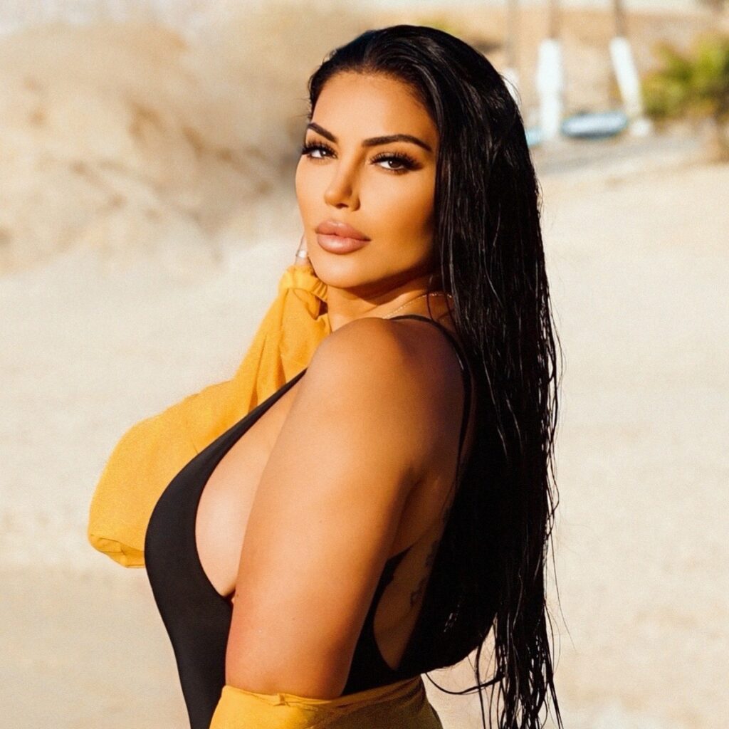 La Reina Shaw Net Worth $700,000 to $1.4 Million