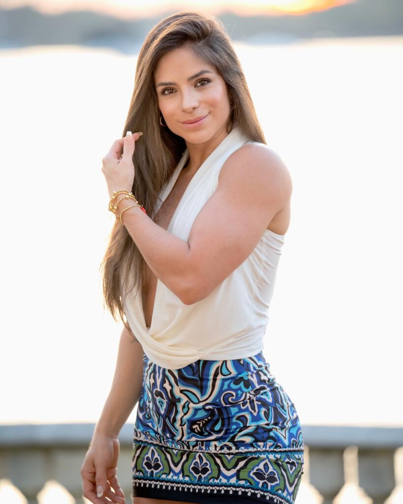 Michelle Lewin Working Out 