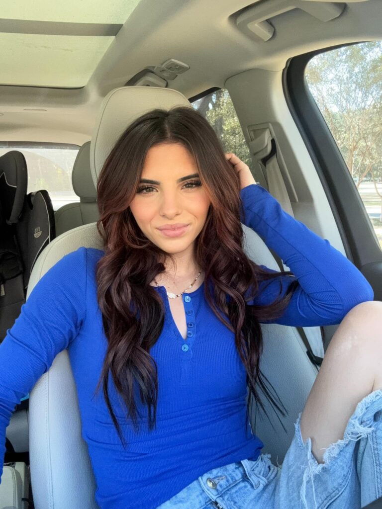 Chelsie Deville Personal Life