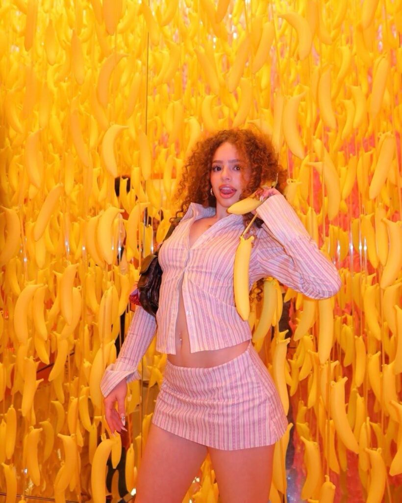 Eliana Kalogeras Personal Life