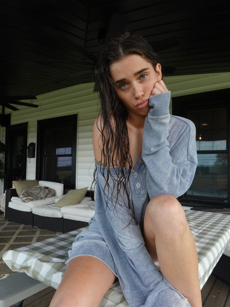 Livinia Roberts Wiki, Height, Age, Family, Husband, Net Worth and Career Livinia Roberts OnlyFans professional journey involves her work in the adult content industry.