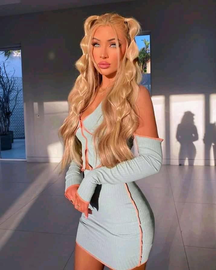Katerina Rozmajzl Net Worth, Wiki, Height, Age, Family, Boyfriend and Career Her Instagram account, @katerinarozmajzl, is a curated gallery of her modeling work.