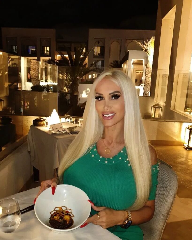 Kristhin Gomez Net Worth, Wiki, Height, Age, Family, Boyfriend and Career Kristhin Gomez lifestyle is as glamorous and curated as her online persona suggests.