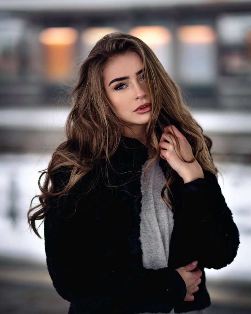 Anna Von Klinski Net Worth, Wiki, Height, Age, Family, Husband and Career Anna has been in a long-term relationship with fellow TikTok star Tim Schaecker.
