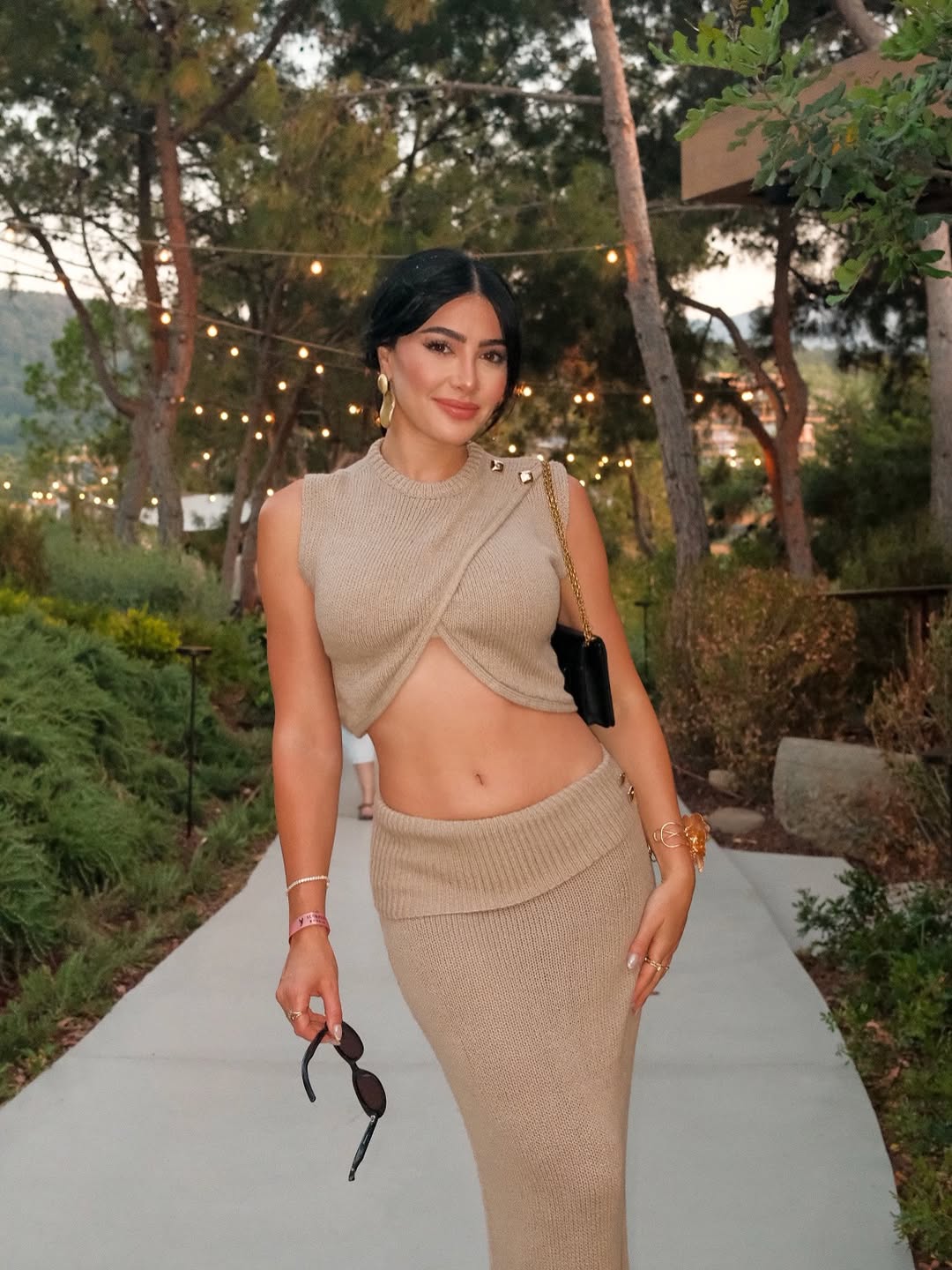 Sara Hesri Net Worth, Wiki, Height, Age, Family, Husband and Career