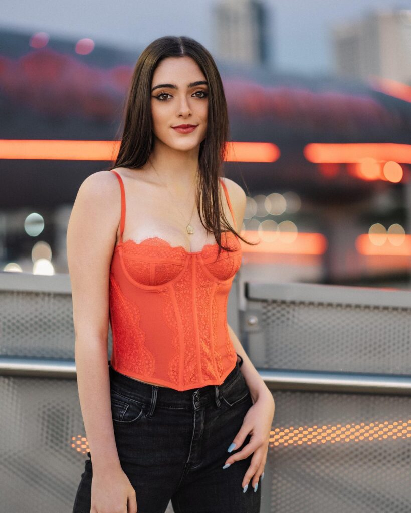 On Instagram Ansley as a lifestyle and fashion influencer.