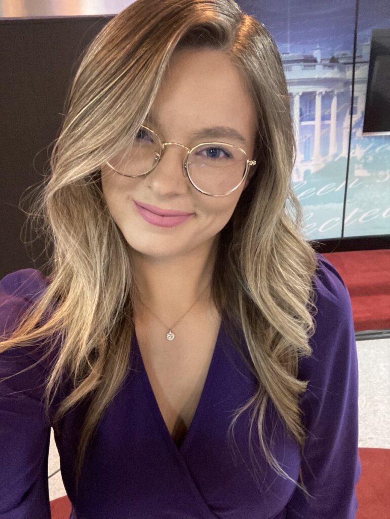 Kara McKinney Salary, Wiki, Height, Age, Family, Husband, Net Worth and Career Kara McKinney height vary slightly she is 5 feet 6 inches (170 cm).