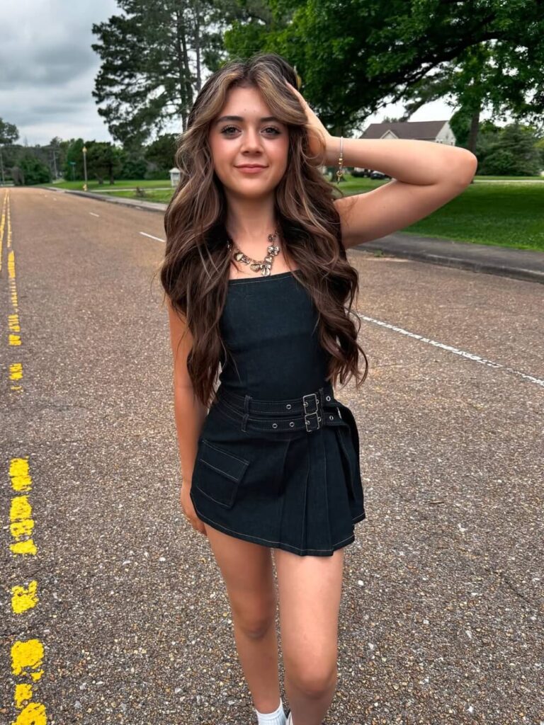 Faye Knightly Height and Weight