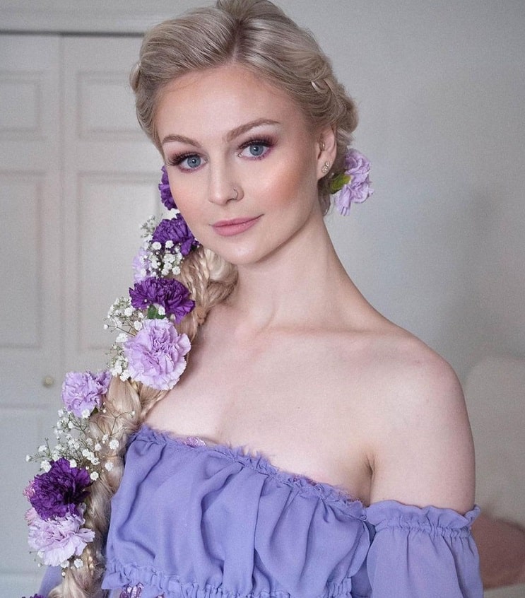 Kris Collins Net Worth, Wiki, Height, Age, Family, Husband and Career Kris Collins Net Worth $5 Million