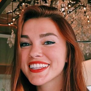 Karissa Eats Net Worth, Wiki, Height, Age, Family, Husband and Career Karissa Eats Net Worth $3 to $5 Million