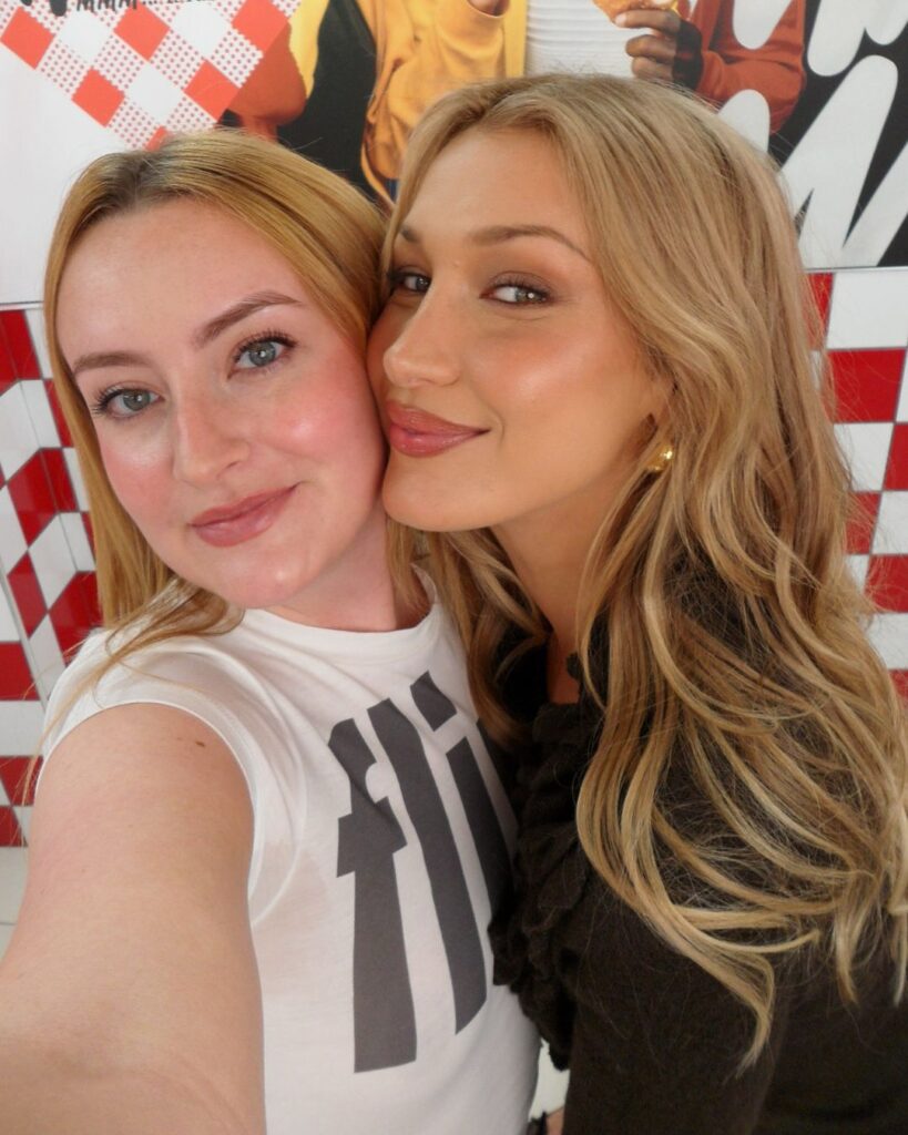 Amelia Dimoldenberg Net Worth, Wiki, Height, Age, Family, Husband and Career Amelia Dimoldenberg Sister named Zoe Dimoldenberg.