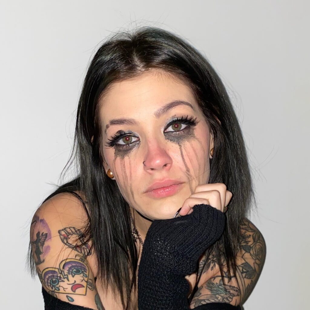 HawkHatesYou Net Worth, Wiki, Height, Age, Family, Boyfriend and Career HawkHatesYou began her career as a TikToker in 2018.