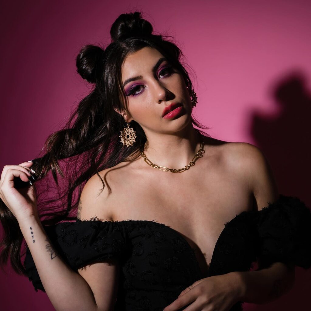 Kelsi Davies Net Worth, Wiki, Height, Age, Family, Boyfriend and Career Kelsi Davies Net Worth $2 Million