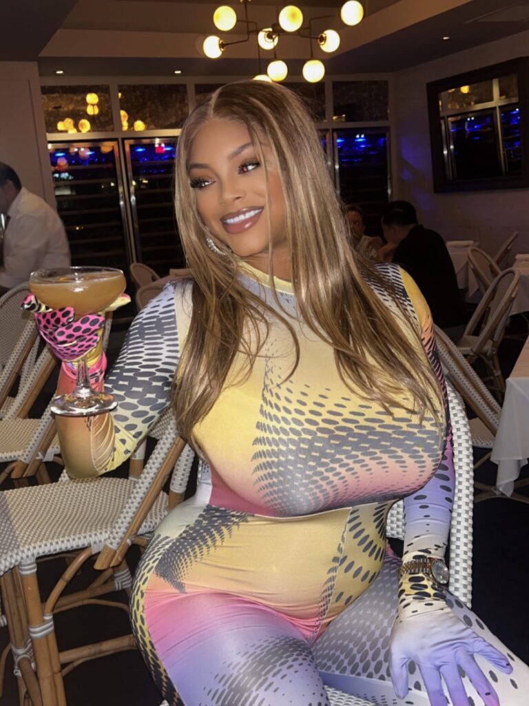 Lavish Styles Net Worth, Wiki, Height, Age, Family, Boyfriend and Career Lavish Styles is 5 feet 3 inches tall and weighs about 55 kilograms, staying healthy by living a fit life.