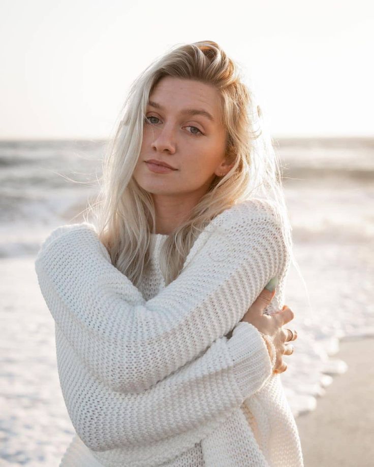 Anna Sitar Net Worth, Wiki, Height, Age, Family, Boyfriend and Career Anna Sitar Career/Professional Journey