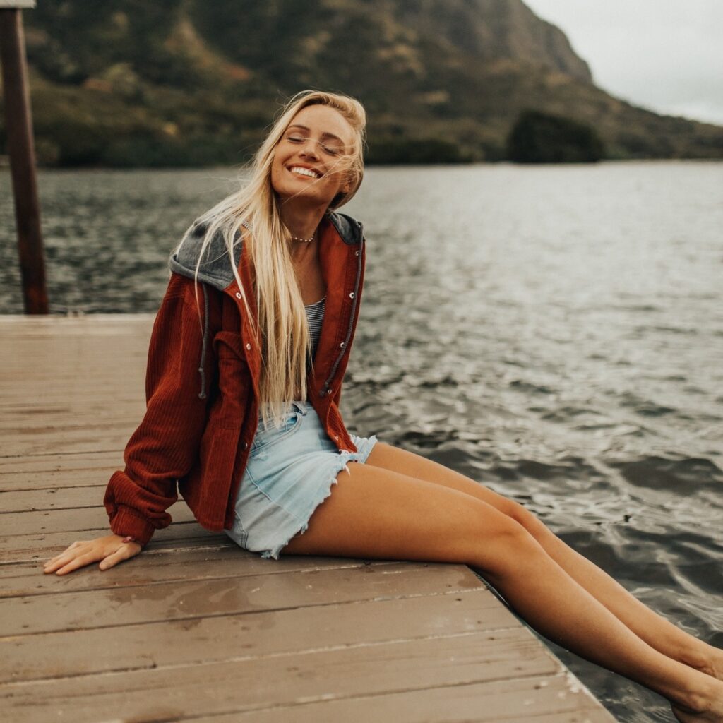 Sarah Beeston Net Worth, Wiki, Height, Age, Family, Husband and Career Sarah Beeston is approximately 5 feet and 7 inches tall and weight is about 54 kg.