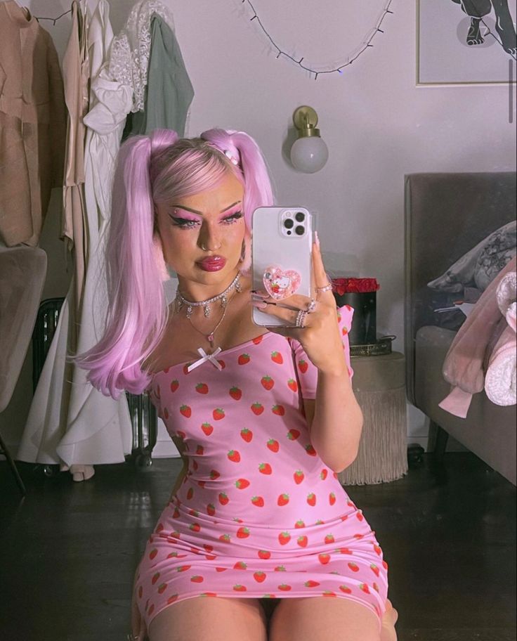 Naomi Jon Net Worth, Wiki, Height, Age, Family, Boyfriend and Career Naomi Jon is about 5 feet 8 inches tall and weighs around 53 kg.