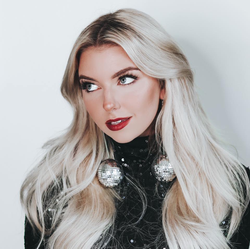 Brooke Barry Net Worth, Wiki, Height, Age, Family, Husband and Career Brooke Barry